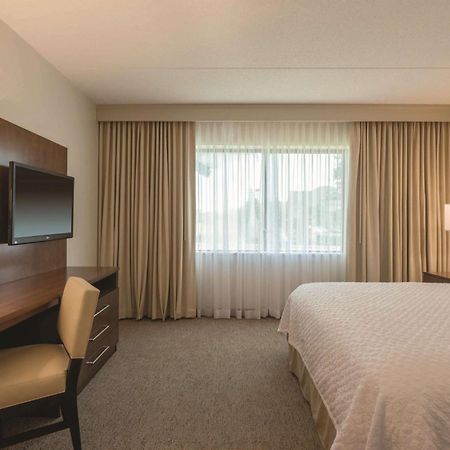 Embassy Suites By Hilton Milwaukee Brookfield Eksteriør billede