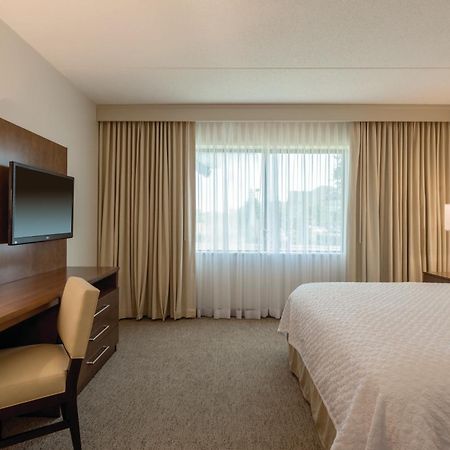 Embassy Suites By Hilton Milwaukee Brookfield Eksteriør billede
