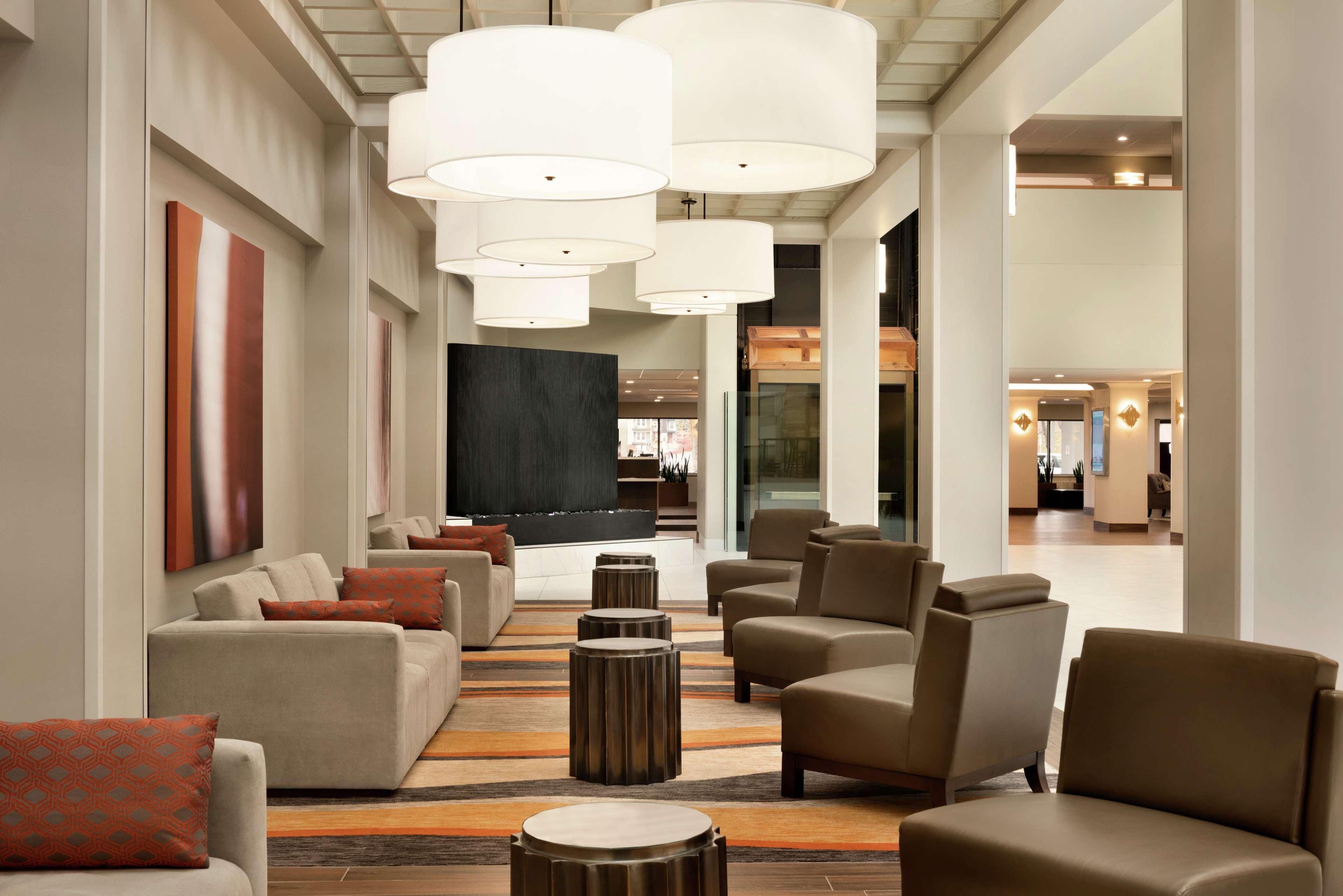 Embassy Suites By Hilton Milwaukee Brookfield Eksteriør billede